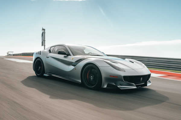 Poster Mobil Ferrari Ferrari F12berlinetta APC004