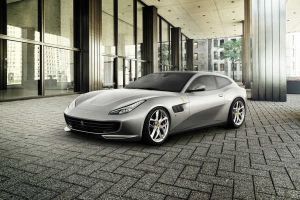 Poster Mobil Ferrari GTC4Lusso T Ferrari Ferrari GTC4Lusso APC004