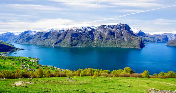 poster pemandangan alam gunung Norway Mountains Grasslands Rivers Aurlands Fjord 1Z