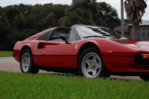 Poster Mobil Ferrari Ferrari 308 APC001