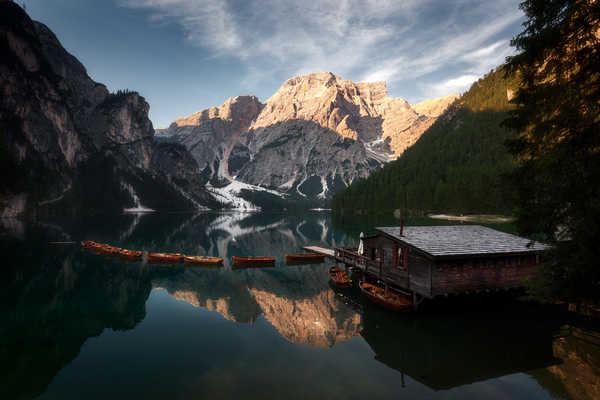 poster pemandangan alam gunung Italy Mountains Boats Lake Evening Lago Braise 1Z