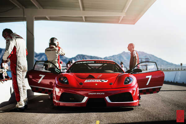 Poster Mobil Ferrari Challage F430 Dream Racing Front Red 1ZM Poster Mobil Ferrari Challage F430 Dream Racing Front Red 1ZM