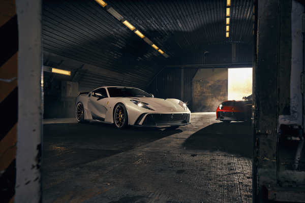 Poster Mobil Ferrari Ferrari 812 Superfast APC008