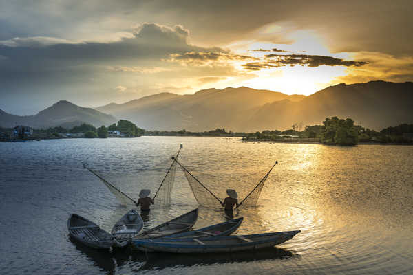 poster pemandangan alam gunung Sunrises and sunsets Mountains Asian Boats Fishing 1Z