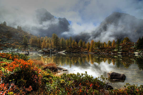 poster gunung Switzerland Lake Mountains Stones Autumn Massersee 1Z