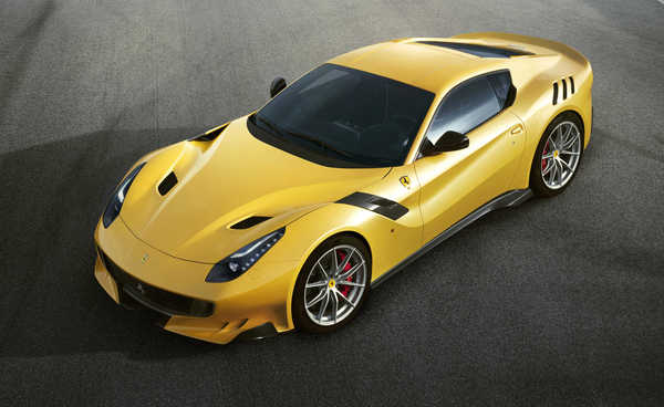 Poster Mobil Ferrari F12 TDF Yellow Car Ferrari Ferrari F12berlinetta APC