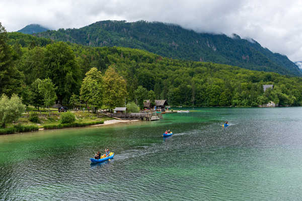 poster pegunungan Slovenia Lake Mountains Forests Coast Boats Lake 1Z