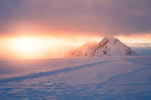 poster pemandangan alam gunung sunrise snow mountains 5k WPS