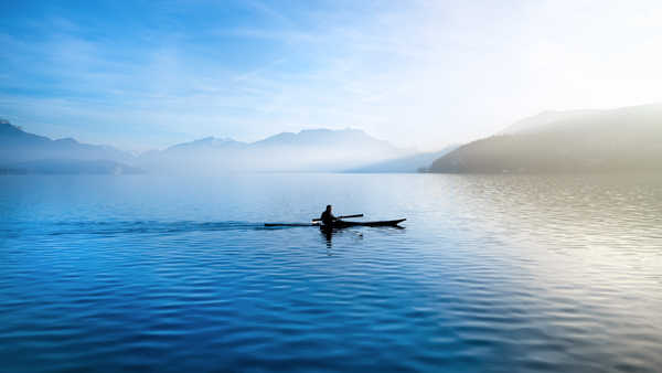 poster pemandangan alam gunung lake mountains morning light boat alone 5k WPS