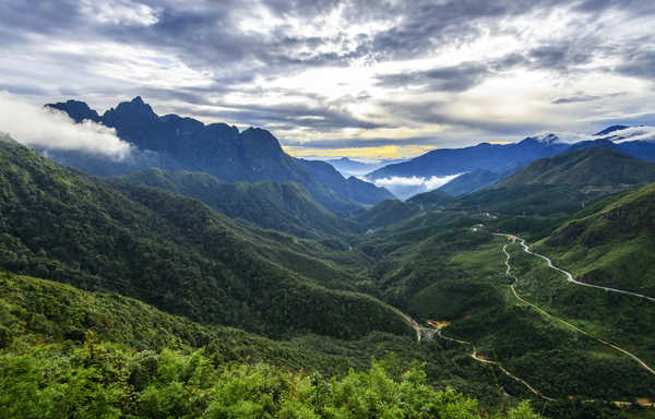 Poster Pemandangan Gunung Vietnam Mountains Roads Sky Sapa Clouds 1Z