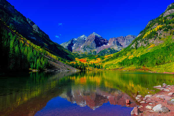 poster pegunungan maroon bells peaks elk mountains colorado 4k 5k WPS