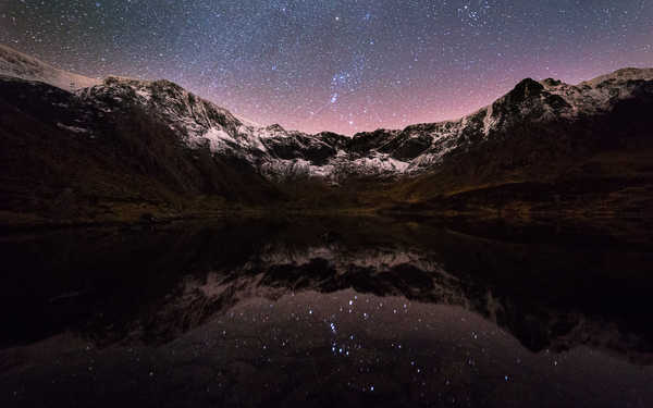 poster pegunungan Lake Reflection Starry Sky Mountains Mountain APC