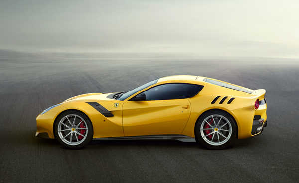 Poster Mobil Ferrari Ferrari F12berlinetta APC018