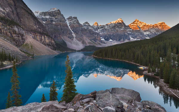 poster gunung moraine lake landscape sunset mountains 4k WPS