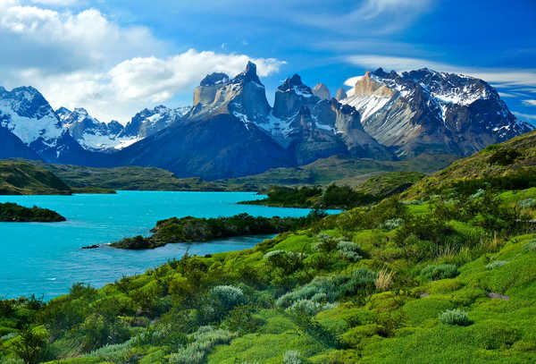 poster gunung torres del paine national park soaring mountains hd WPS