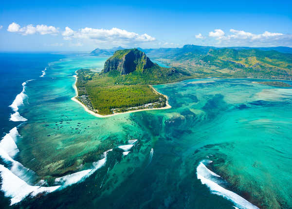 poster gunung Ocean Island Mountains Sky Mauritius From above 1Z