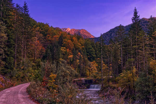 Poster Pemandangan Gunung Austria Mountains Forests Autumn Waterfalls 1Z