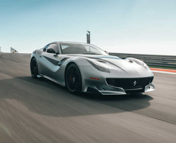 Poster Mobil Ferrari Ferrari F12berlinetta APC001