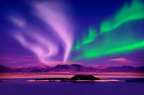 poster pegunungan Island Light Mountain Earth Aurora Borealis APC