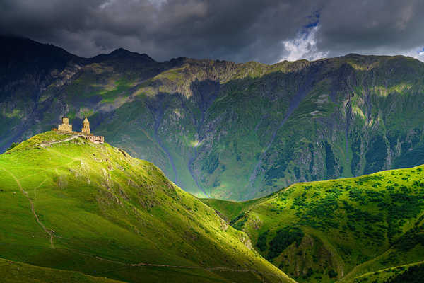 Poster Pemandangan Gunung Mountains Georgia Kazbegi Khevi Province Clouds 1Z