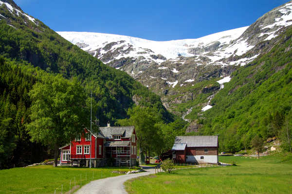 Poster Pemandangan Gunung Norway Mountains Houses 1Z