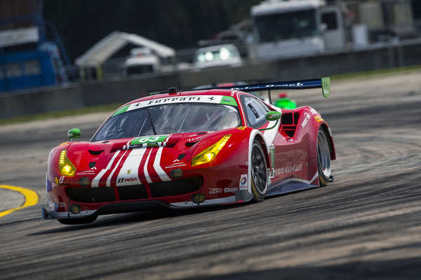 Poster Mobil Ferrari 488 GTE Race Car Ferrari Ferrari 488 GTE APC006