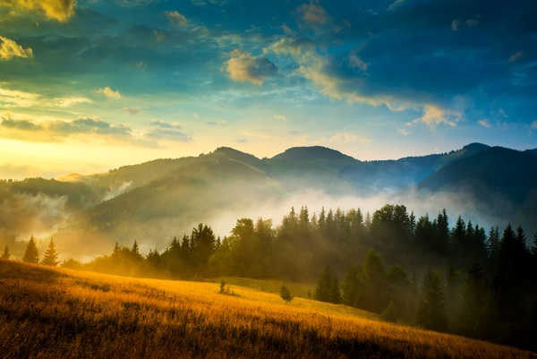 poster gunung mountains landscape haystack fog 4k WPS