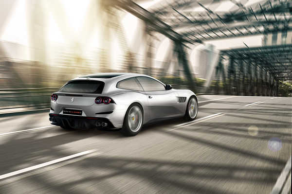 Poster Mobil Ferrari GTC4Lusso T Ferrari Ferrari GTC4Lusso APC003