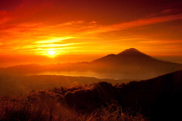 poster gunung sunrise dawn mountains 5k WPS