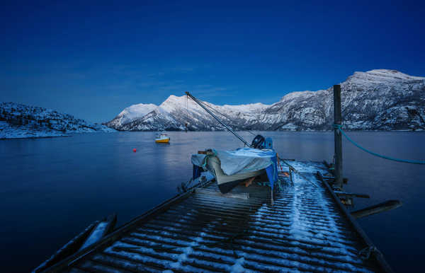 poster pemandangan alam gunung Norway Lofoten Mountains Marinas Boats Evening Bay 1Z