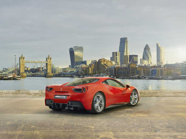 Poster Mobil Ferrari 488 GTB Red Car Sport Car Ferrari Ferrari 488 APC004