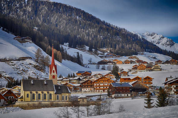 poster gunung Italy Winter Mountains Forests Houses Church 1Z