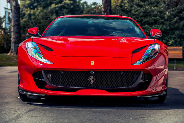 Poster Mobil ferrari 812 superfast 2017 4k 8975WPS