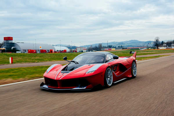Poster Mobil Ferrari FXX K Ferrari Ferrari FXX K APC007
