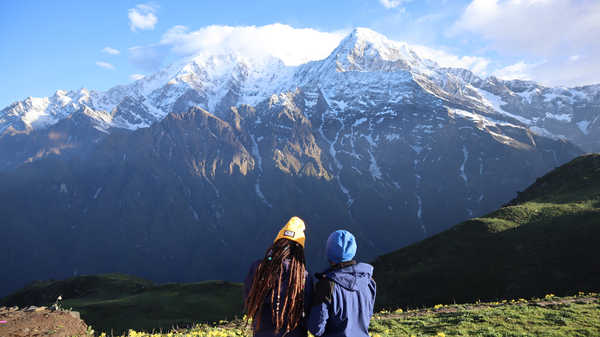 Poster Pemandangan Gunung Mountains Nepal Himalayas Snow Two Back view 1Z