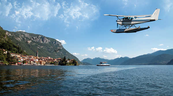 poster pemandangan alam gunung Italy Sky Airplane Houses Mountains Varenna 1Z