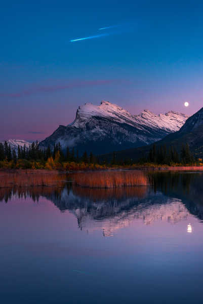 poster pegunungan vermilion lakes banff national park viewpoint mountains WPS