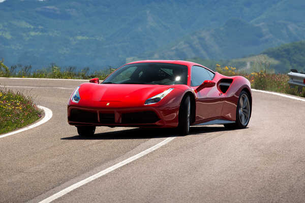 Poster Mobil Ferrari 488 GTB Ferrari Ferrari 488 APC005