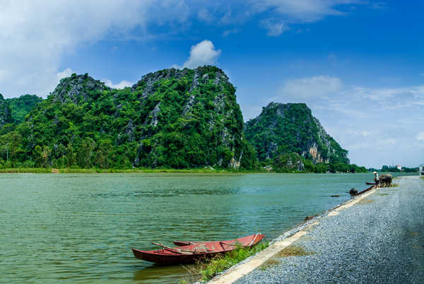 poster pemandangan alam gunung Vietnam Mountains Rivers Forests Boats 1Z