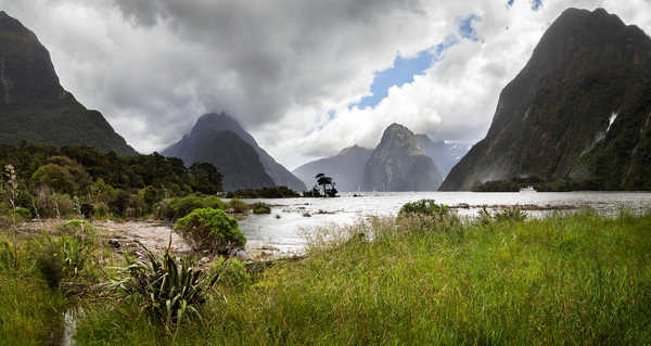 poster pemandangan alam gunung New Zealand Parks Mountains Lake Milford Sound 1Z