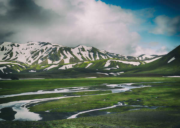 poster pemandangan alam gunung iceland mountains snow 4k 8k WPS