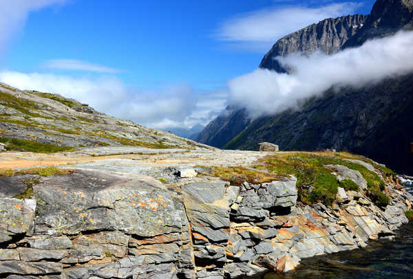 poster pemandangan alam gunung Norway Mountains Crag Clouds 1Z