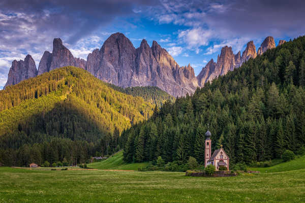 Poster Pemandangan Gunung Mountains Forests Church Italy Dolomites Santa 1Z