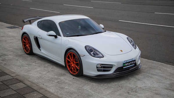 Poster Mobil Ferrari 981 Armytrix Exhaust White Metallic Coupe 1ZM