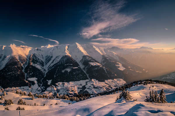 poster pemandangan alam gunung Switzerland Mountains Winter Fiesch Alps Snow 1Z