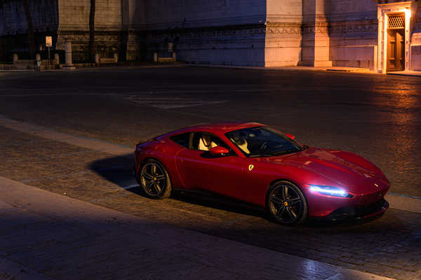 Poster Mobil Ferrari Ferrari Roma APC006