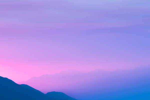 Poster Pemandangan Gunung mountains foggy purple sky sunset silhouette hd 4k WPS03