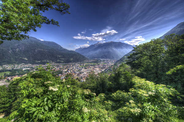 Poster Pemandangan Gunung Switzerland Mountains Houses Bellinzona 1Z