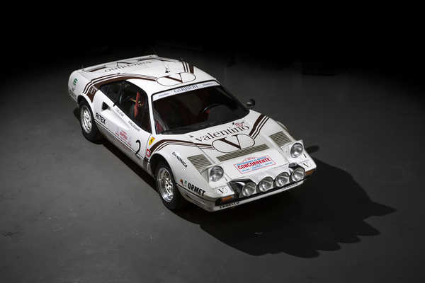 Poster Mobil Ferrari Ferrari 308 APC002