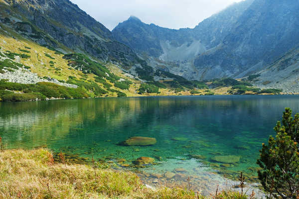 poster pemandangan alam gunung Slovakia Mountains Lake High Tatras 1Z